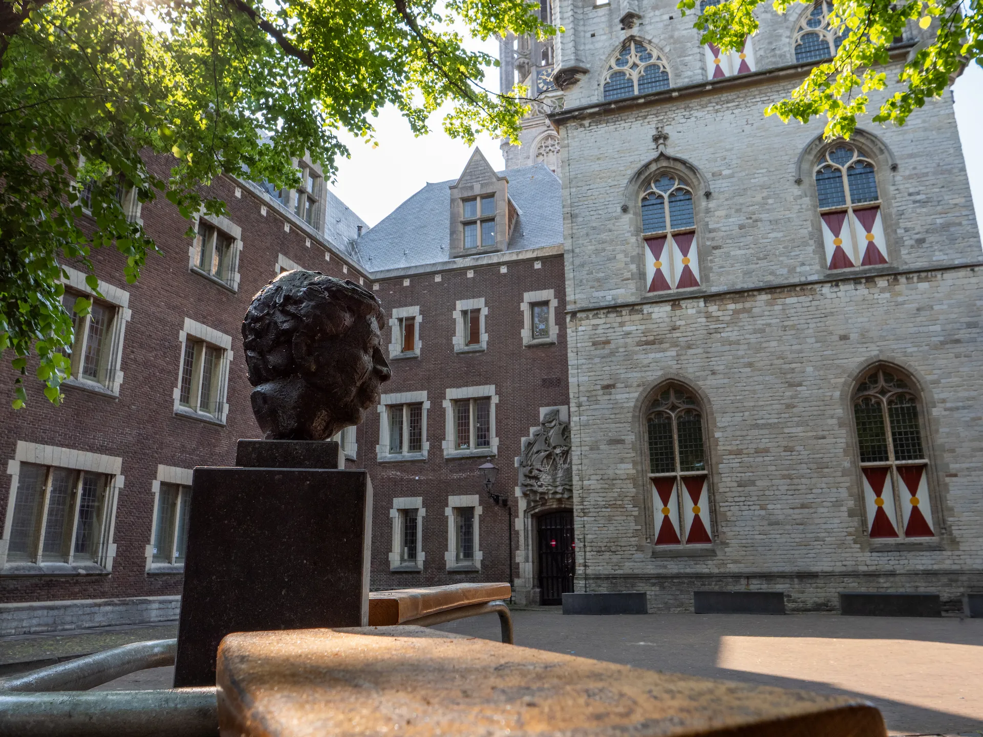 Anne Roosevelt Statue at University College Roosevelt campus